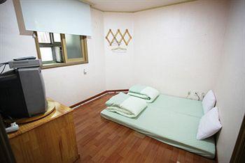 Namsan Gil Hotel Seoul Exterior photo