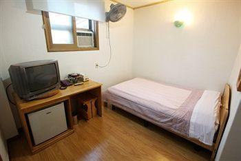 Namsan Gil Hotel Seoul Exterior photo